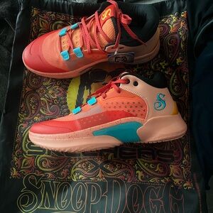 Skechers x snoopdogg basketball shoes